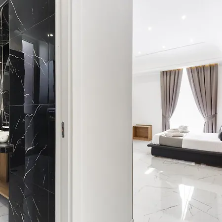 Sant'angelo 4* نابولي